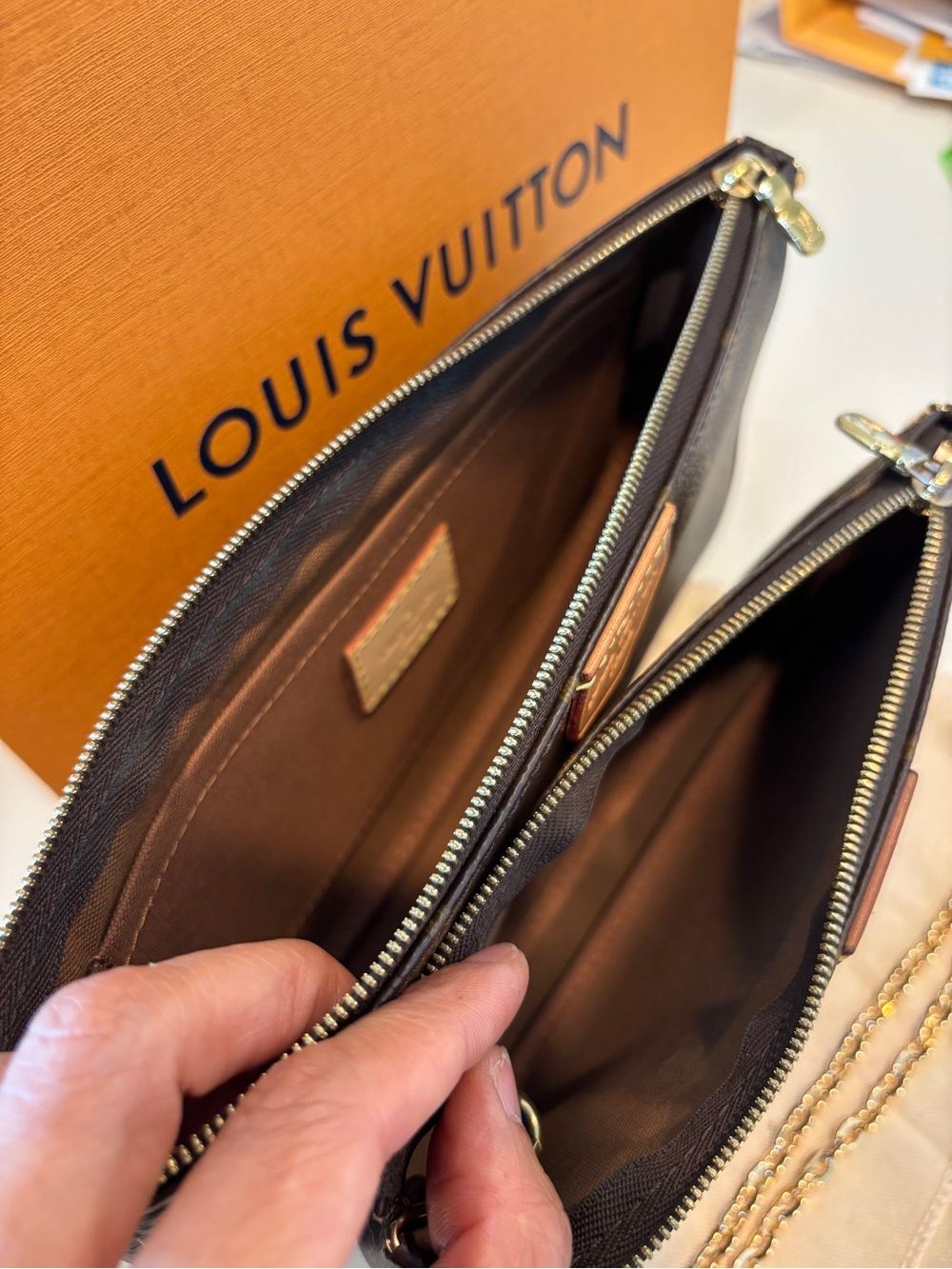 Louis Vuitton Monogram multi Pochette with Gold chain - Picture 14 of 16
